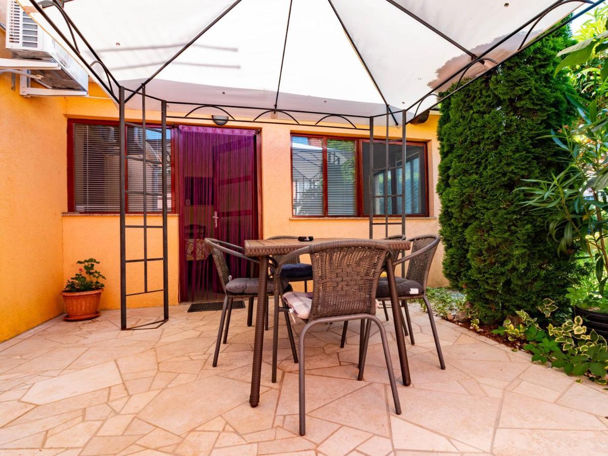 Apartmani Arijana Μεντουλίν Εξωτερικό φωτογραφία