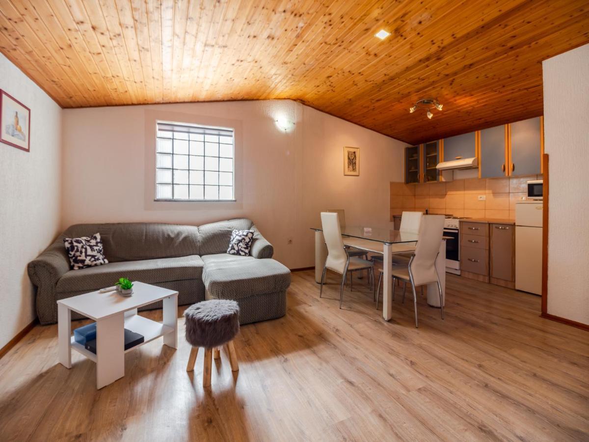 Apartmani Arijana Μεντουλίν Εξωτερικό φωτογραφία