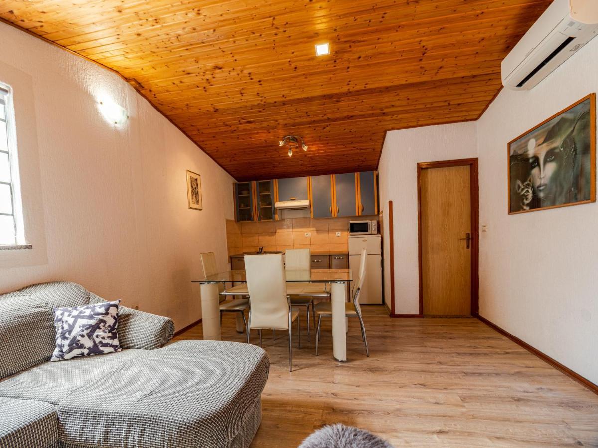 Apartmani Arijana Μεντουλίν Εξωτερικό φωτογραφία