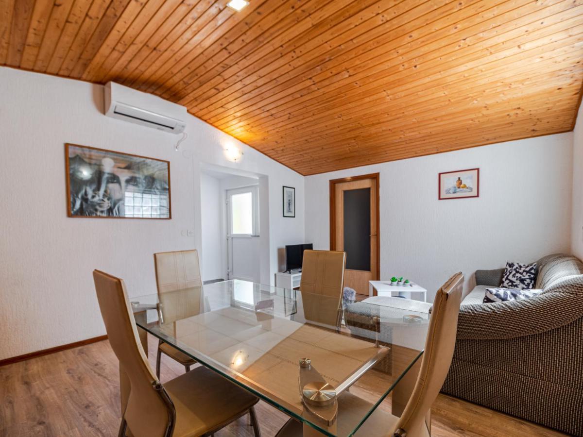 Apartmani Arijana Μεντουλίν Εξωτερικό φωτογραφία