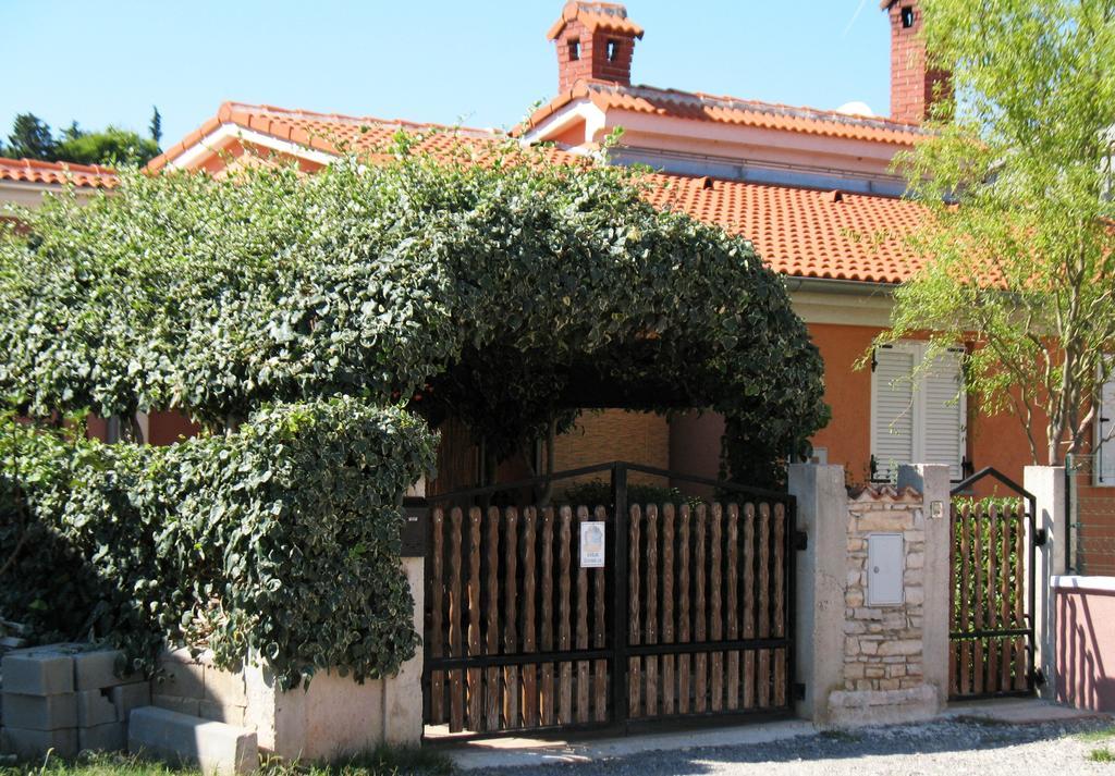 Apartmani Arijana Μεντουλίν Δωμάτιο φωτογραφία