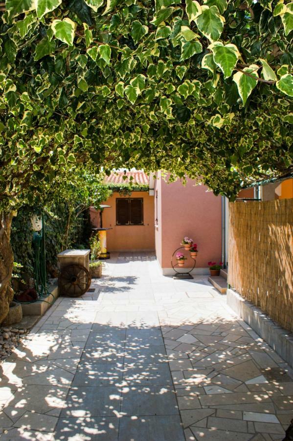 Apartmani Arijana Μεντουλίν Εξωτερικό φωτογραφία